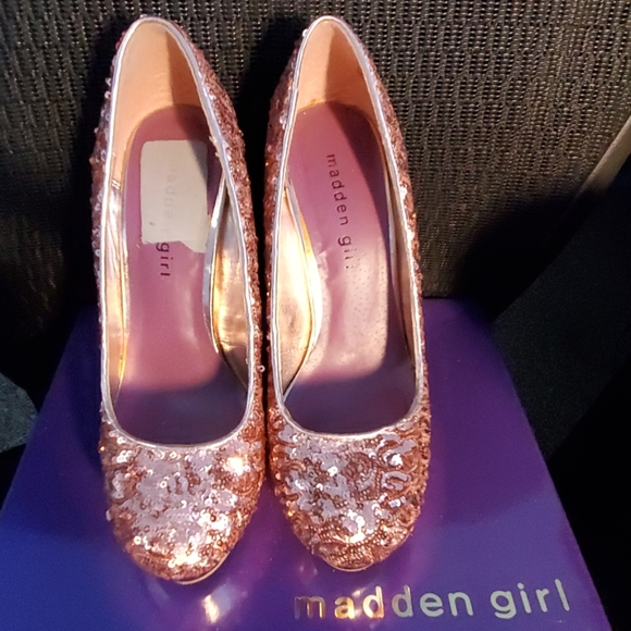 Madden Girl Pink Rose Sequins Pump/Heel - Picture 4 of 4